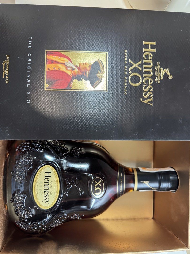 XO HENNESSY COGNAC 700ml (Category: Beverages) located in Manila. Submitted by neweagle_d2f9d9 (Listing ID 1460447433, Image 2). Description: XO HENNESSY COGNAC 700ml Brandnew Sealed and original.