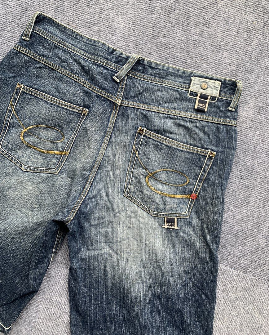 Y2K Baggy Jorts (Category: Shorts) located in Marikina City. Submitted by azaero (Listing ID 1460442532, Image 3). Description: W 36 x L 26.5 Color rate 9.5/10.