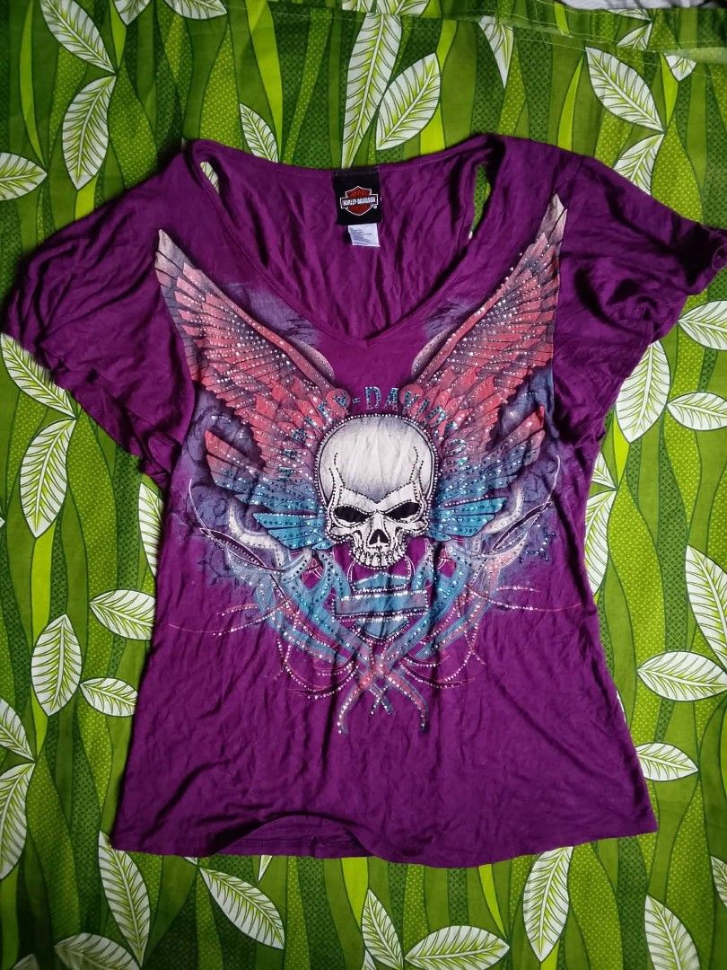 Y2k Harley Davidson grunge top (Category: Blouses) located in Himamaylan. Submitted by garciathrift.22 (Listing ID 1460421154, Image 1). Description: excellent condition no issues size small.