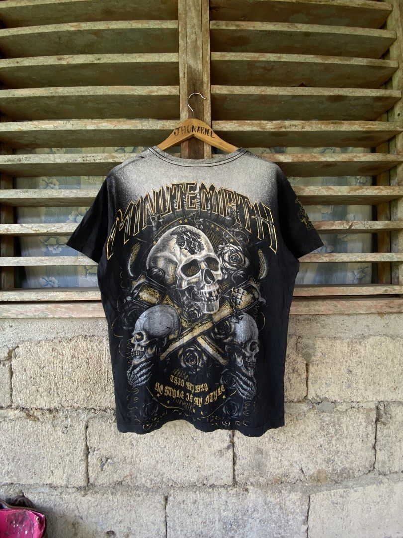 y2k Minute Mirth AOP Shirt (Category: Tshirts & Polo Shirts ) located in Dapitan. Submitted by bolandojh07634 (Listing ID 1460466915, Image 2). Description: 21 width 27 length Large Excellent Condition No Issue.