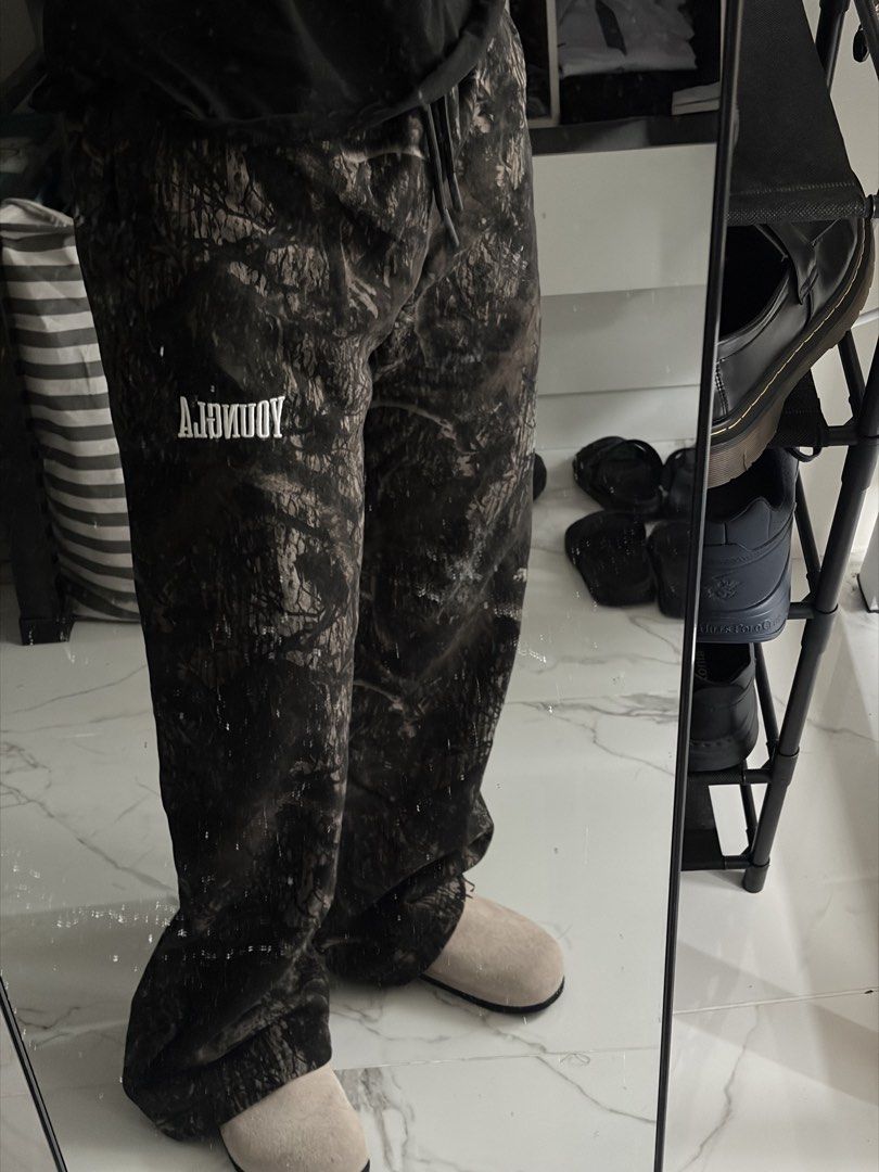YoungLA Tree Camo Sweatpants (Category: Joggers) located in Caloocan City. Submitted by markmzz (Listing ID 1460356205, Image 3). Description: Authentic YoungLA Camo Sweatpants Size: Small Loc: España, Sampaloc / UST PICKUP / Delivery ONLY .