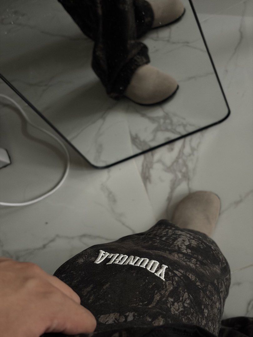 YoungLA Tree Camo Sweatpants (Category: Joggers) located in Caloocan City. Submitted by markmzz (Listing ID 1460356205, Image 2). Description: Authentic YoungLA Camo Sweatpants Size: Small Loc: España, Sampaloc / UST PICKUP / Delivery ONLY .