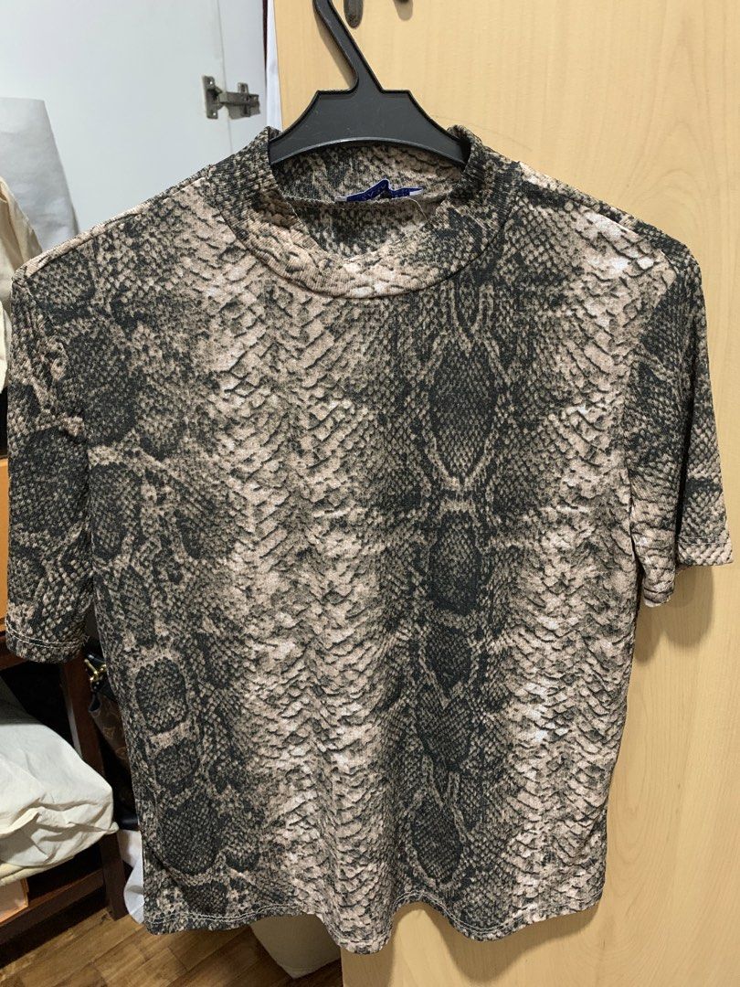 Zara Blouses and Tops (Category: Blouses) located in Caloocan City. Submitted by estrellamanila (Listing ID 1460451879, Image 3). Description: 300 each -Message for sizes .