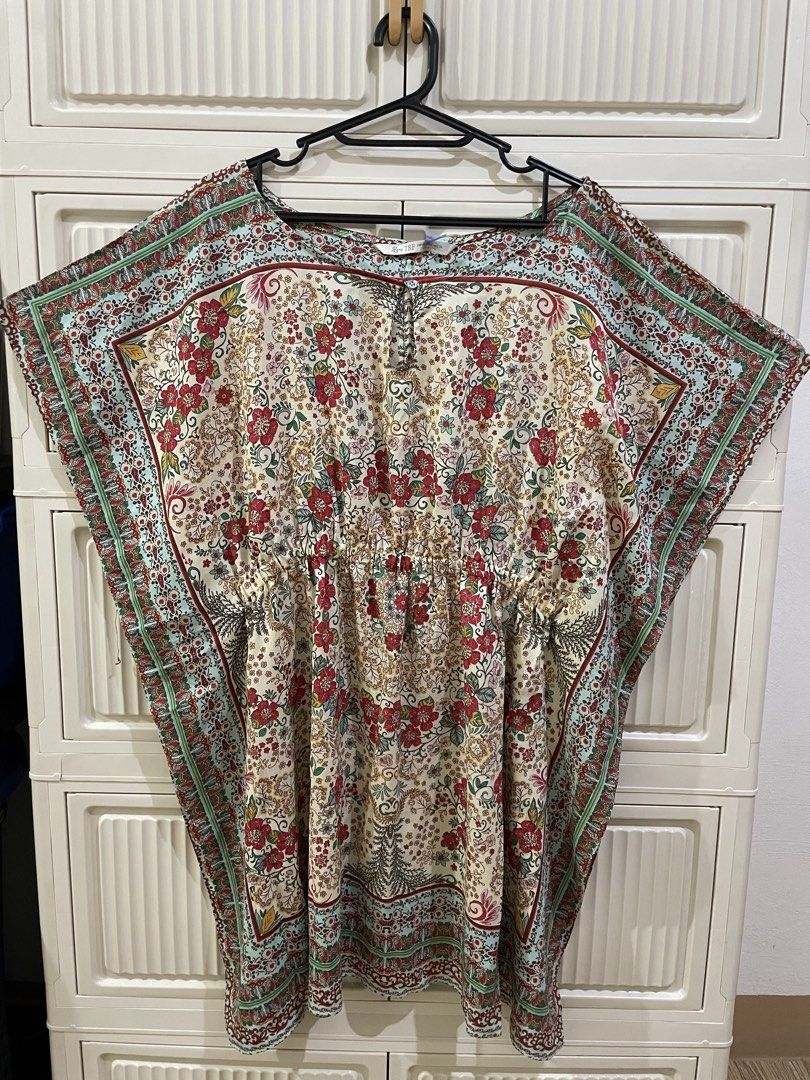 Zara bohemian dress (Category: Dresses) located in Mandaluyong City. Submitted by h78645 (Listing ID 1460401661, Image 1). Description: Pre-loved item .