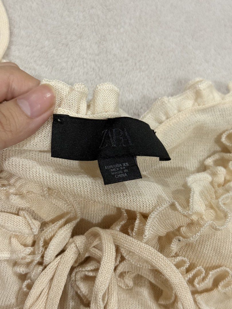 zara cami top (Category: Sleeveless) located in Manila. Submitted by i400ayla (Listing ID 1460483142, Image 2). Description: .