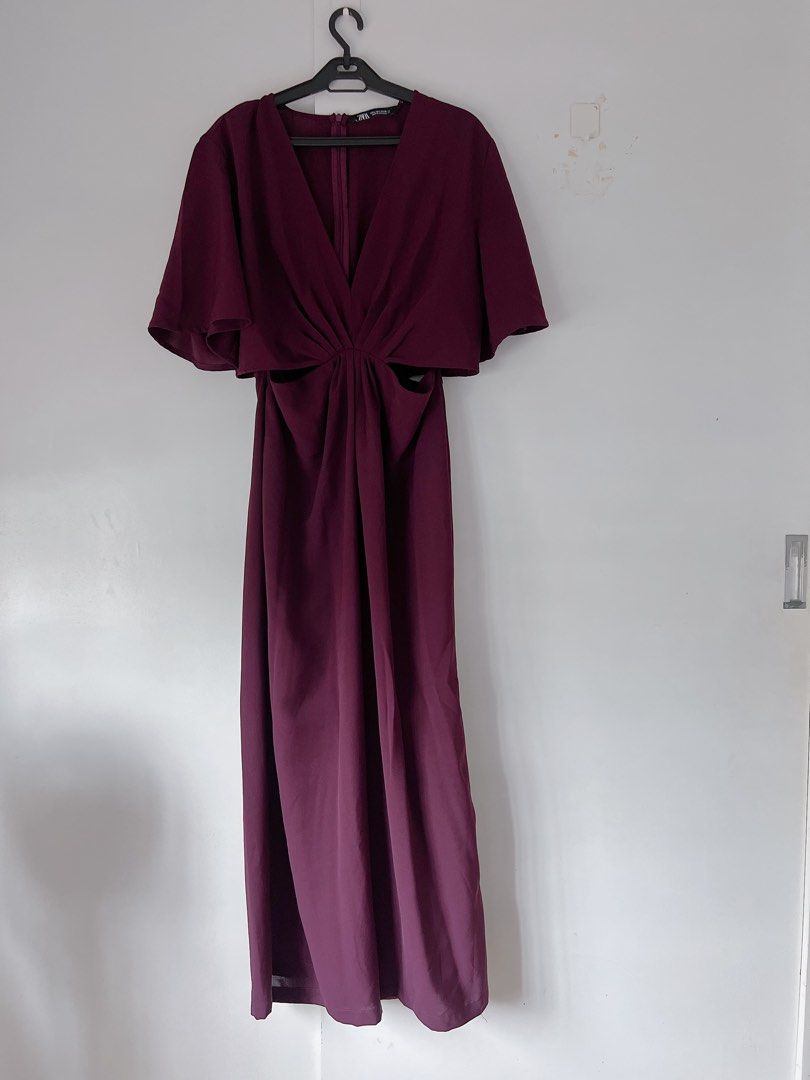 Zara Cutout Jumpsuit (Category: Jumpsuits) located in Cavite. Submitted by baconforever (Listing ID 1460308121, Image 3). Description: * SIZE: Large * Used once only * No issues * REASON FOR SELLING: Decluttering * PAYMENT OPTIONS: GCash and bank transfers.