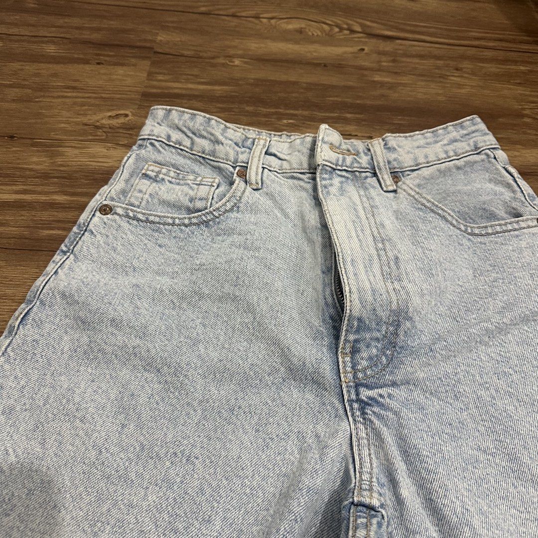 ZARA denim jorts (Category: Jeans) located in Bulacan. Submitted by itemsbyjj (Listing ID 1460427945, Image 3). Description: .
