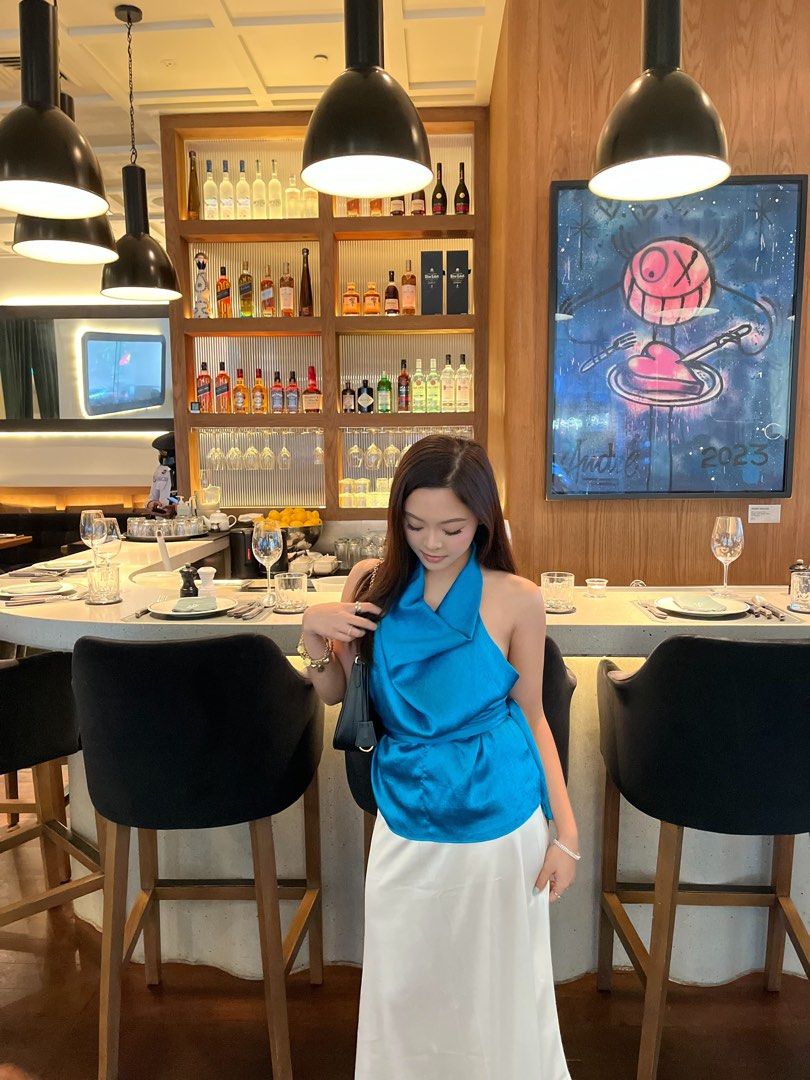 Zara Knotted Halter Top Tiffany Blue (Category: Sleeveless) located in Pasig City. Submitted by declutterskt (Listing ID 1460489638, Image 3). Description: - Used twice only - Originally 1.6k - Bought in Zara Megamall.