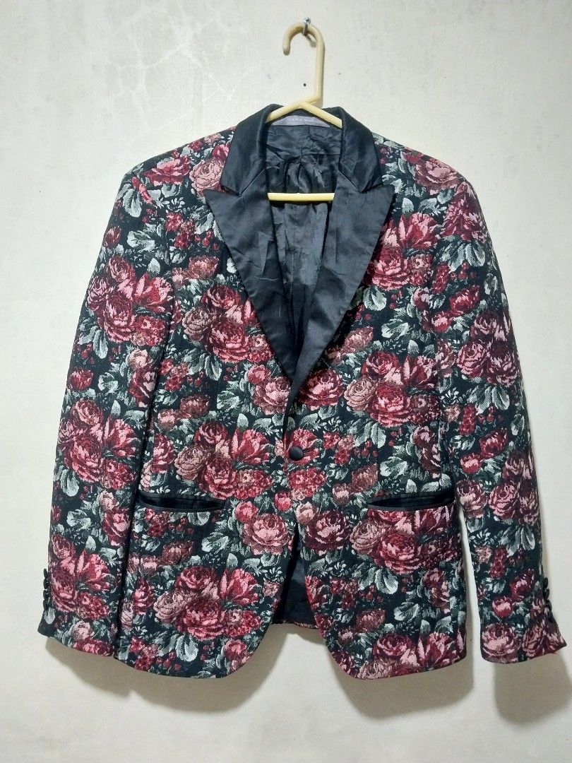 Zara man jacquard floral blazer (Category: Coats, Jackets and Outerwear) located in Manila. Submitted by PrinceDani.Clothing (Listing ID 1460442310, Image 2). Description: zara man jacquard floral blazer small to medium fit 20in width 27in length 17in shoulder excellent condition .