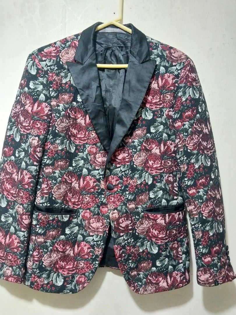 Zara man jacquard floral blazer (Category: Coats, Jackets and Outerwear) located in Manila. Submitted by PrinceDani.Clothing (Listing ID 1460442310, Image 3). Description: zara man jacquard floral blazer small to medium fit 20in width 27in length 17in shoulder excellent condition .