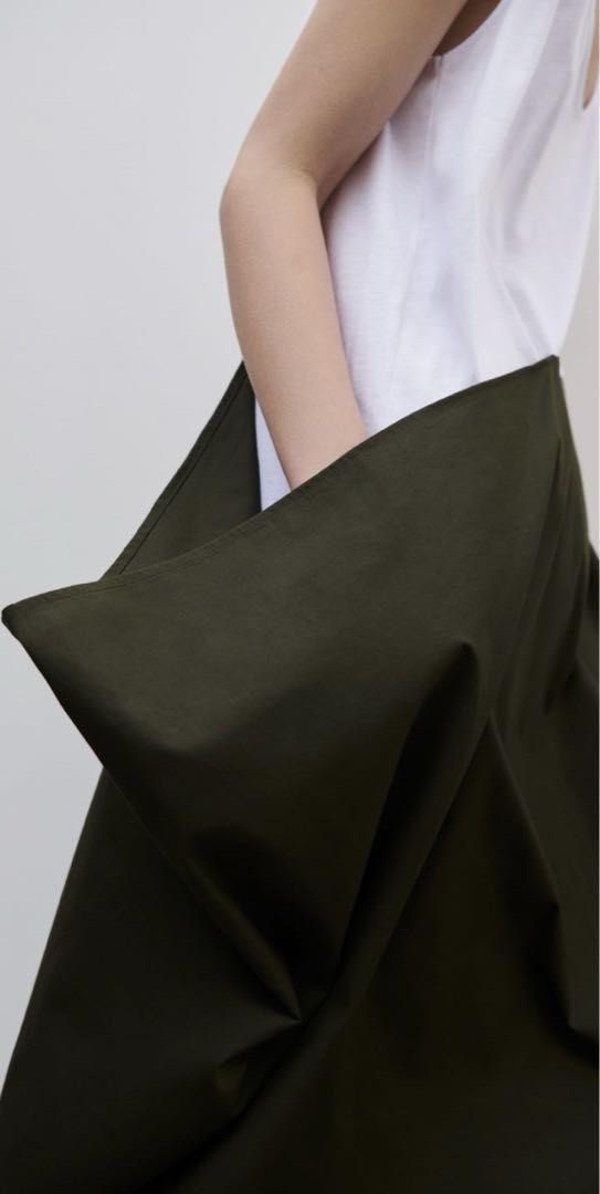 Zara Midi Shift Dress BNWT (Category: Dresses) located in Manila. Submitted by maurisio (Listing ID 1460498576, Image 2). Description: .