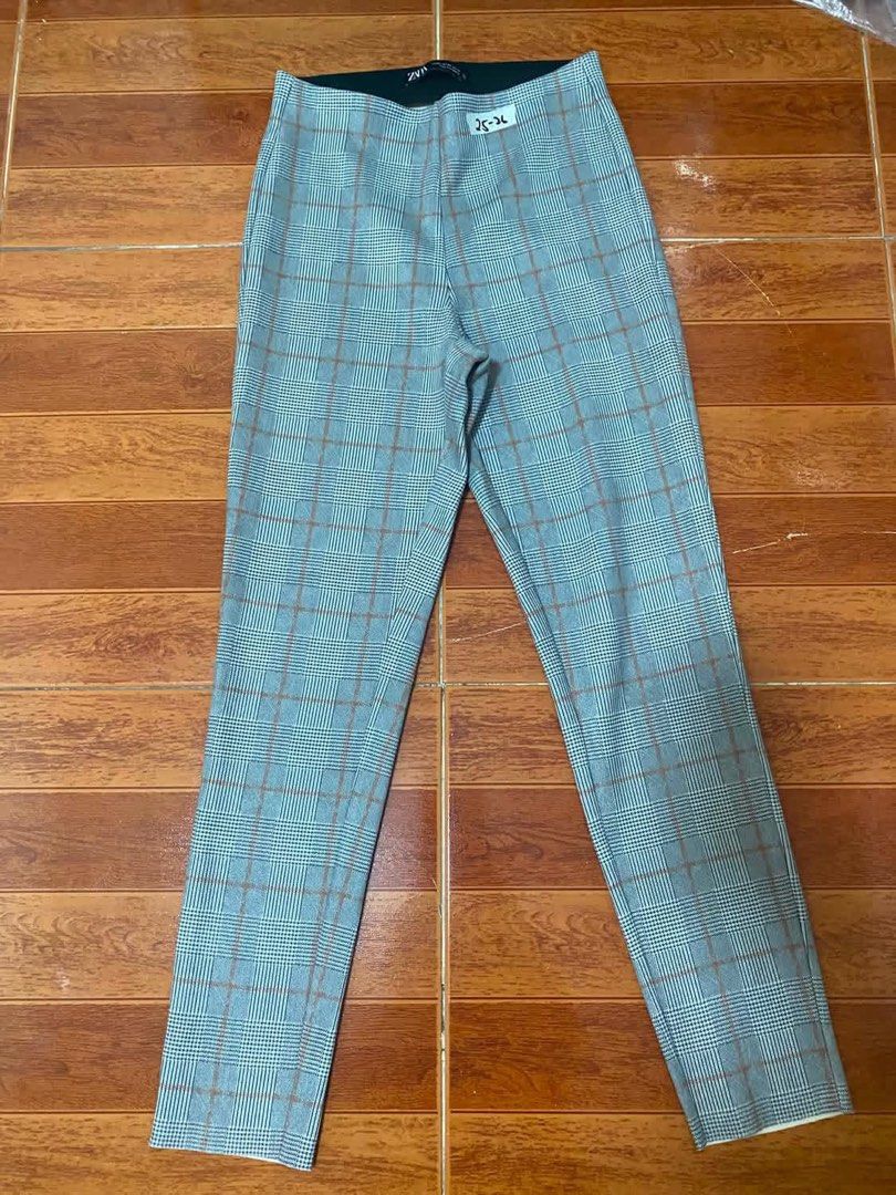 ZARA Plaid Pants (Category: Other Bottoms) located in Manila. Submitted by airamef28.closet (Listing ID 1460420273, Image 1). Description: - ZARA Plaid Pants - Size XS - Elastic waistband for comfort - Versatile: great for casual or dressing up - Comfortable fit.