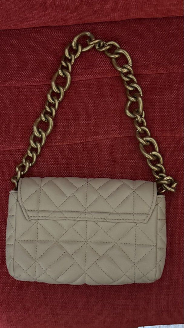 Zara Small Shoulder Bag (Category: Shoulder Bags) located in Malolos. Submitted by char.preloved (Listing ID 1460474503, Image 2). Description: - No flaws.