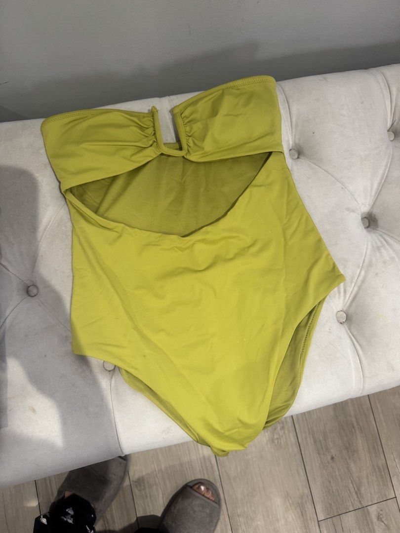 Zara Swimsuit Green (Category: Bikinis & Swimsuits) located in San Juan City. Submitted by closetbykiz (Listing ID 1460353346, Image 2). Description: Almost Brandnew.