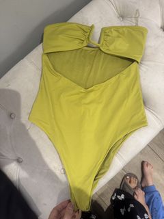 (Category: ) located in . Submitted by closetbykiz (Listing ID 1460353346, Image 1). Description: .