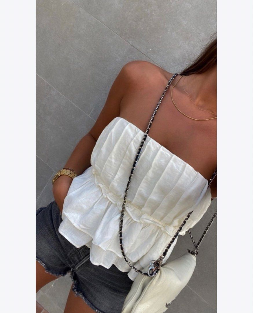 Zara top (Category: Sleeveless) located in Manila. Submitted by closetbyklg (Listing ID 1460357152, Image 2). Description: Zara tube linen top S on tag ( fits s to semi M ).