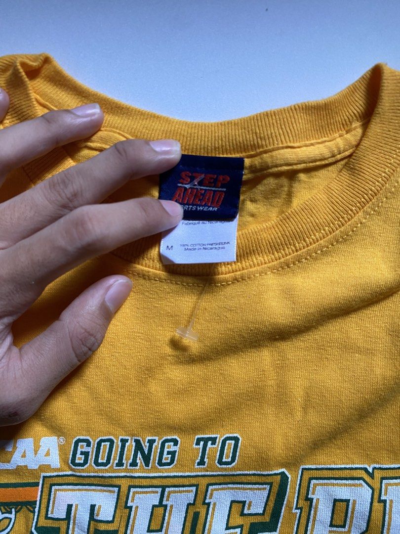 09 NCAA Tee (Category: Formal Shirts) located in Santa Rosa. Submitted by ifuknow_uknow (Listing ID 1460672067, Image 2). Description: -Dimes: 20"x27.5" -M on Tag -Flawless -Color may vary due to lighting .