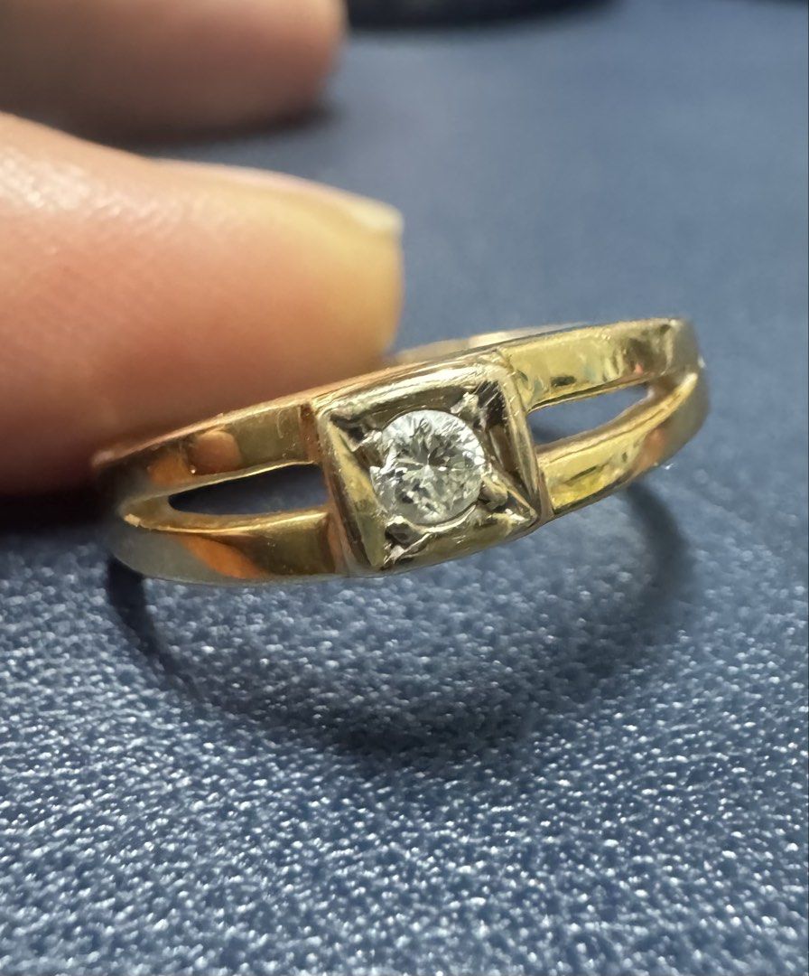 14K Diamond Ring (Category: Rings) located in Cauayan City . Submitted by espiritucj (Listing ID 1459927434, Image 1). Description: 14k 2.7g Size 7 .