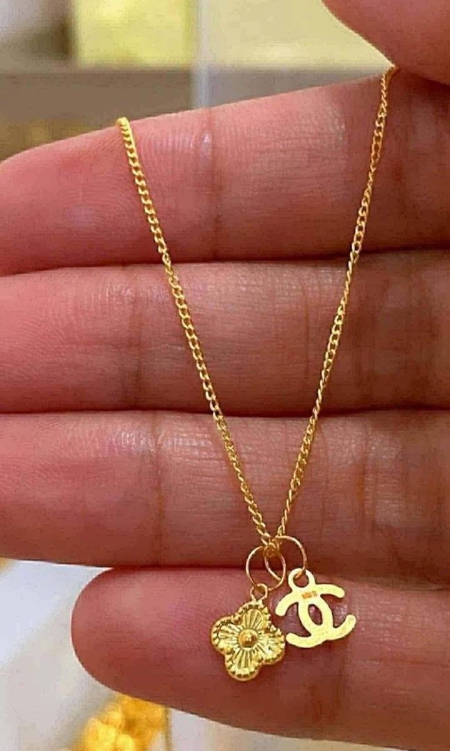 18K Saudi Gold Cadena Double Pendant (Category: Necklaces) located in Caloocan City. Submitted by cheskhaionlinestore2.0 (Listing ID 1460528927, Image 1). Description: 18K Pure Saudi Gold Cadena Double Pendant ₱6400 only 📌 🍒 Pawnable/ Nasasangla💯 🍒 Brandnew 💯 🍒 Ship via JNT/ LBC 🍒 Lalamove for same day delivery 🍒 We accept COD COP with downpayment to avoid cancellation of orders ⚡ How to Order? Please feel free to message us directly 🙏🏻