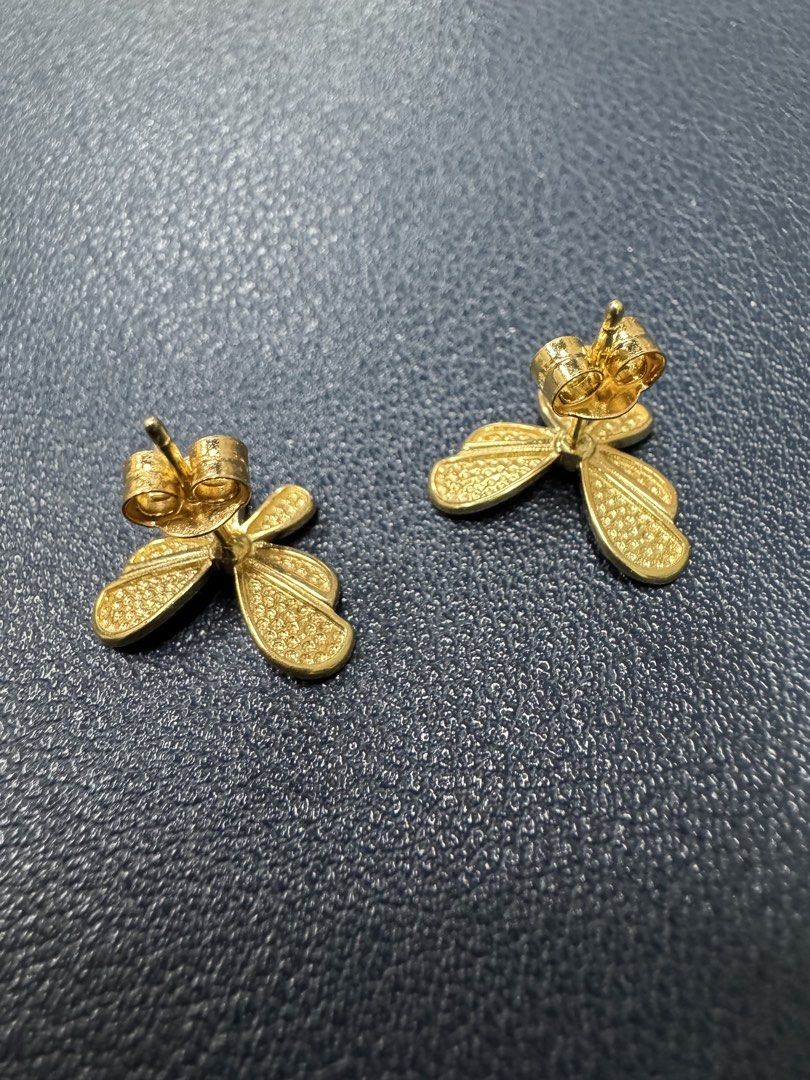 18K T&Co. Design (Category: Luxury Accessories) located in Cauayan City . Submitted by espiritucj (Listing ID 1460649773, Image 2). Description: 2.2 g.