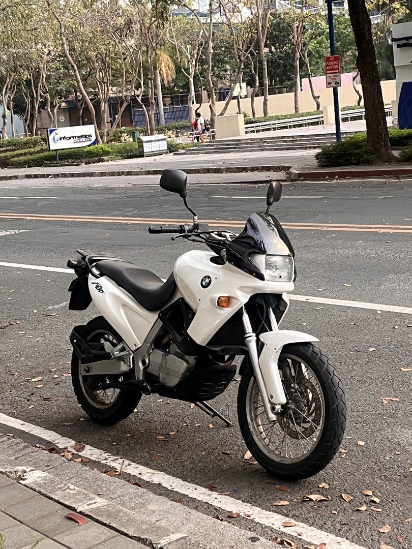 1998 BMW F650 “Funduro” (Category: Motorbikes for Sale) located in Paranaque City. Submitted by floreswash84496 (Listing ID 1460697908, Image 1). Description: 1998 BMW F650 “Funduro” Pearl White Updated registration Gas n go Rsf: new bike Issues: tagas fork seals, and one rear signal light is for replacement. Thats it. Super Reliable for an old bike Trial and tested Pm is the key! .