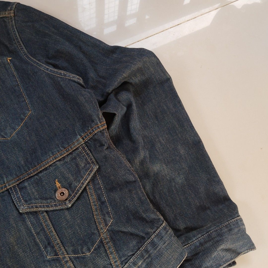 2000s born 74 and friends zip denim jacket (Category: Coats, Jackets and Outerwear) located in Davao. Submitted by stealgrail (Listing ID 1460584540, Image 3). Description: Authentic born 74 & friends denim zip jacket Medium 21 by 28 Excellent condition Authentic denim Mine 2,380.00 free shipping 🫶 "All product names, logos, and brands are property of their respective owners. I do not claim ownership of any registered trademarks" Admin R 📍 Isla