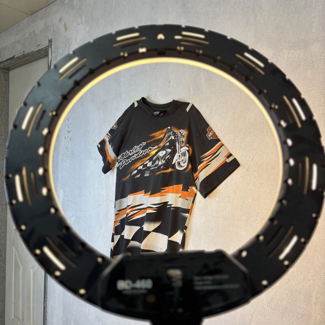 2001 Harley Davidson x Screamn’ Eagle Racing (Category: Tshirts & Polo Shirts ) located in Dagupan City. Submitted by Thepeakythrifters (Listing ID 1460703246, Image 3). Description: 2001 Harley Davidson x Screamn’ Eagle Racing | HD TAG | M - Flaws: Fade • Hairlines Measurements: Width: 21” Length: 29” Php 6,999 | 115 USD - Manage your expectations, there might be issues that we didn’t see or indicated in the caption. .