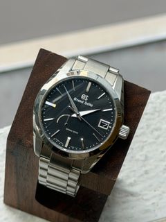 (Category: ) located in . Submitted by timepiecetalk (Listing ID 1460648998, Image 1). Description: .