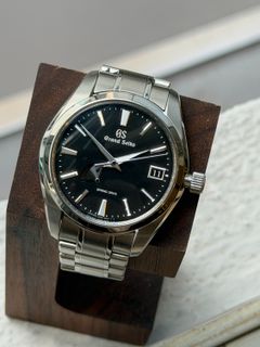 (Category: ) located in . Submitted by timepiecetalk (Listing ID 1460650434, Image 1). Description: .