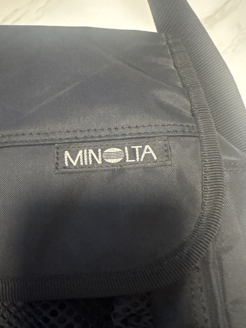 2027 Black Minolta camera bag (Category: Looking For) located in Silang. Submitted by sari2bilina (Listing ID 1460661728, Image 2). Description: .