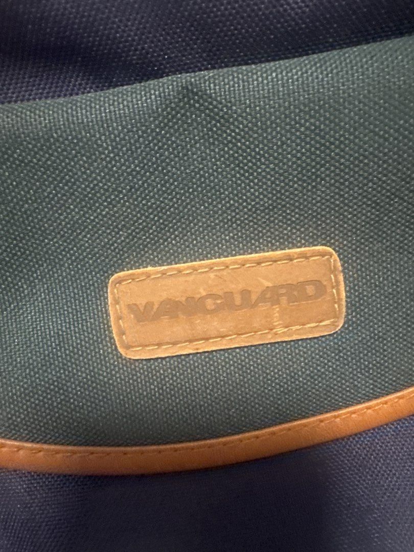2027 Vanguard Camera bag (Category: Looking For) located in Silang. Submitted by sari2bilina (Listing ID 1460662449, Image 2). Description: .