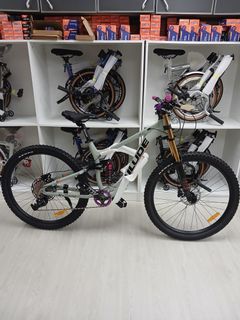 (Category: ) located in . Submitted by camel.bike (Listing ID 1460589487, Image 1). Description: .
