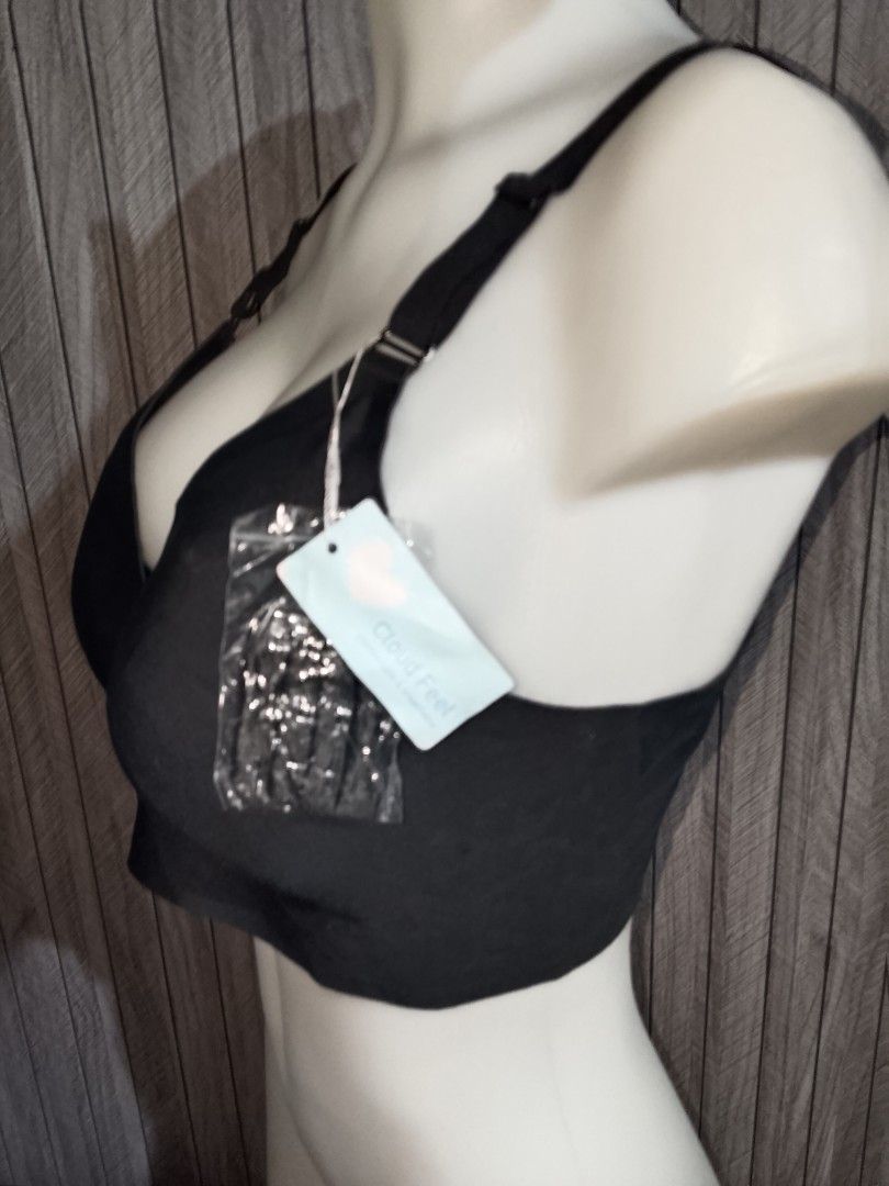 2xl Cloud Feel Black Comfortable & Breathable Bra (Category: Undergarments & Loungewear) located in Manila. Submitted by truecrystal-1407 (Listing ID 1460622112, Image 2). Description: - Cloud Feel black bra - Designed for comfort and breathability - Adjustable straps for a perfect fit - Ideal for everyday wear - Includes tag and free extender.