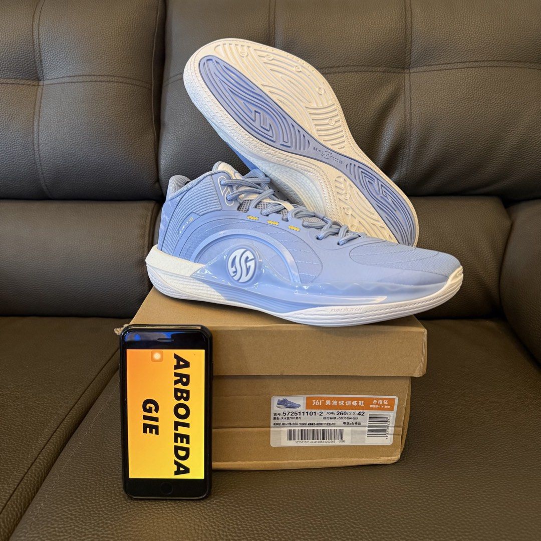 361 degrees aaron gordon AG LEVEL UP 3 (Category: Sneakers) located in Quezon City. Submitted by giearboleda (Listing ID 1460565268, Image 2). Description: 361 degrees aaron gordon AG LEVEL UP 3 size 8.5us 1,995php brandnew w box novaliches qc loc.