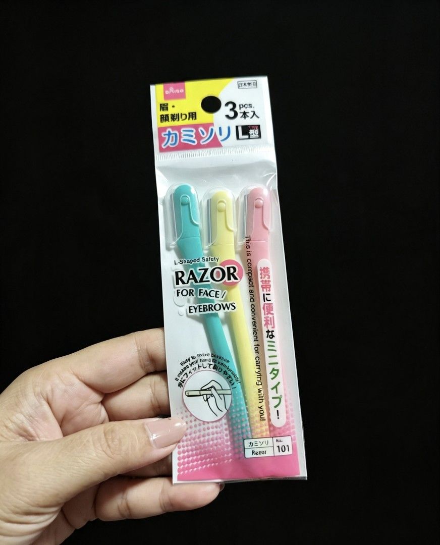 3 pcs Face and Eyebrows Razor Japan Daiso (Category: Face Care) located in Makati City. Submitted by khrizaccessories (Listing ID 1460625181, Image 1). Description: .