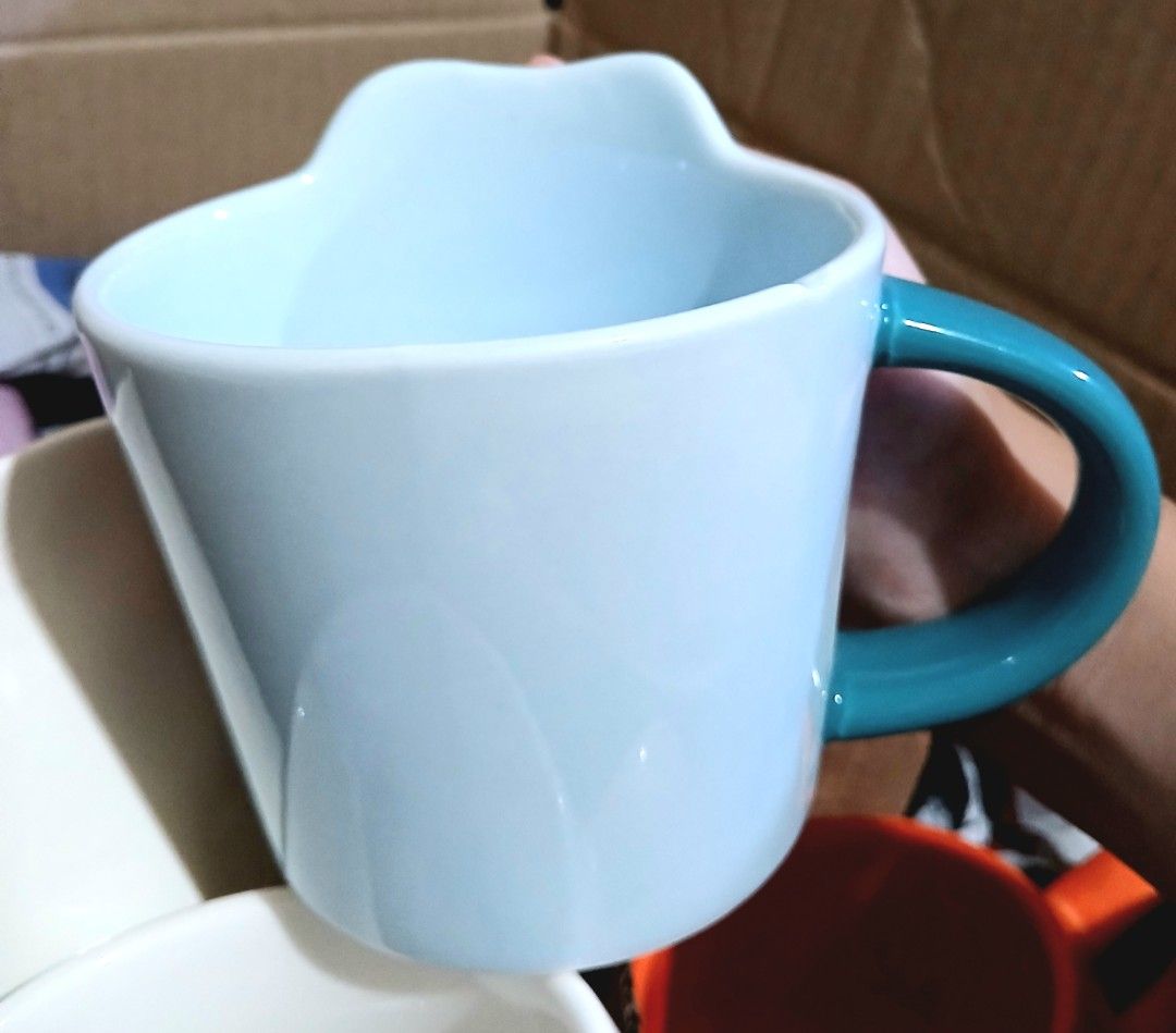 3D BLUE MUG (Category: Dinnerware & Cutlery) located in Manila. Submitted by mings_28 (Listing ID 1460642070, Image 1). Description: with random freebies hehehehe.