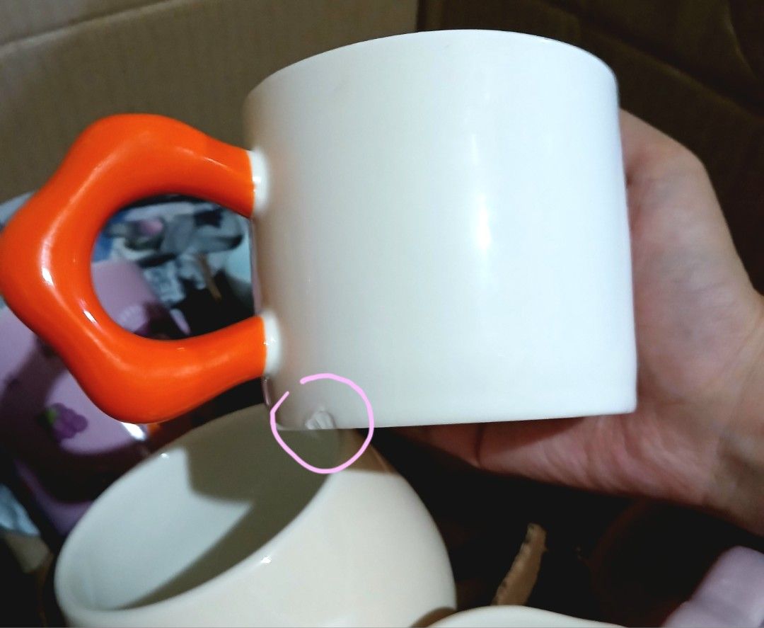 3D MUG (Category: Dinnerware & Cutlery) located in Manila. Submitted by mings_28 (Listing ID 1460642425, Image 2). Description: with random freebies hehehehe has an issue.