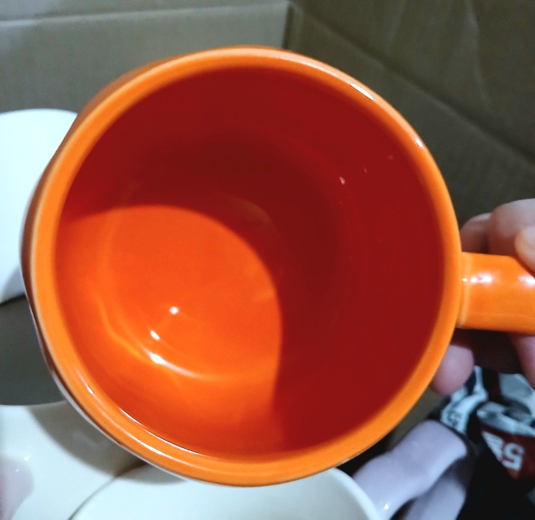3D PUMPKIN CHUNKY MUG (Category: Dinnerware & Cutlery) located in Manila. Submitted by mings_28 (Listing ID 1460641946, Image 2). Description: with random freebies hehehehe.