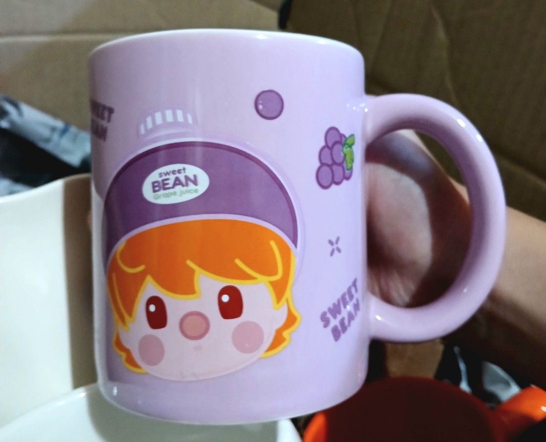 3D SWEE BEAN MUG (Category: Dinnerware & Cutlery) located in Manila. Submitted by mings_28 (Listing ID 1460642204, Image 1). Description: with random freebies hehehehe.