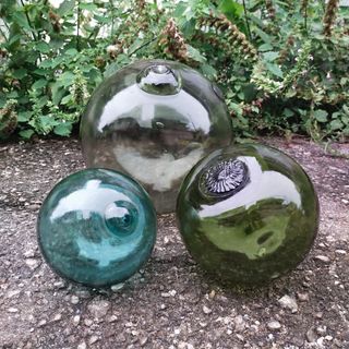 (Category: ) located in . Submitted by ber1_antique_deco (Listing ID 1460532409, Image 1). Description: .