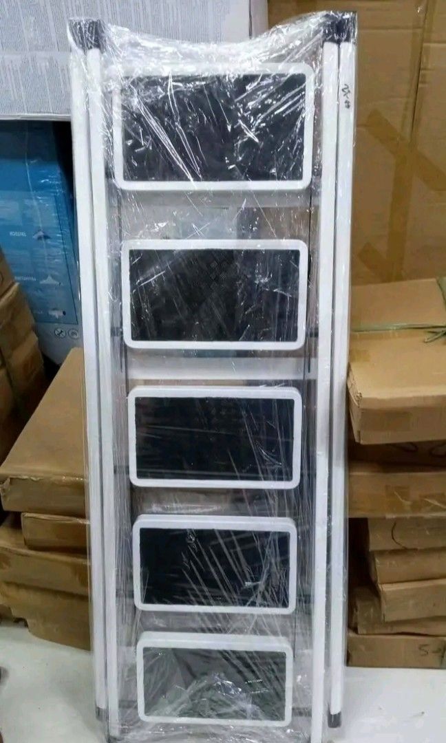 4&5 Steps Ladder (Category: Ladders & Steps) located in Makati City. Submitted by oideme (Listing ID 1460514302, Image 3). Description: 4 Steps - 1500 5 Steps - 1700.