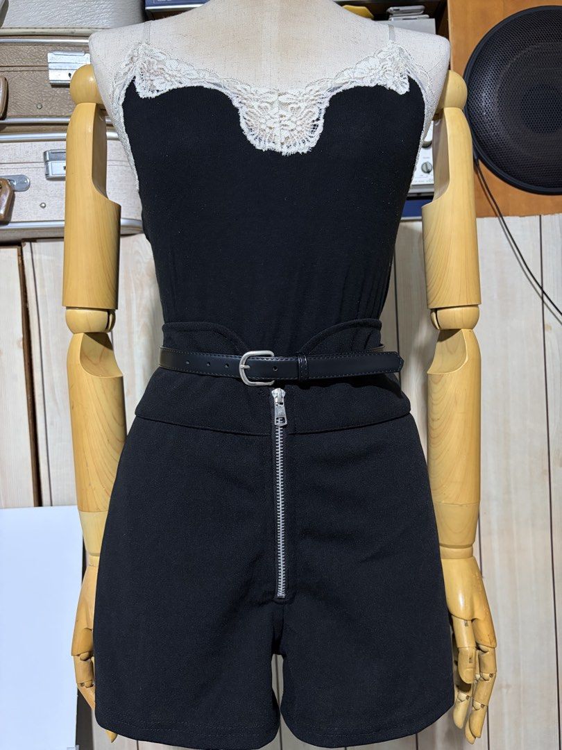 8. Black Leather Belt 34 (Category: Belts) located in Quezon City. Submitted by wagwagan_ukay_blues (Listing ID 1460663554, Image 2). Description: from Japan in good condition hole size -31” -35” width -.7” overall -39”.