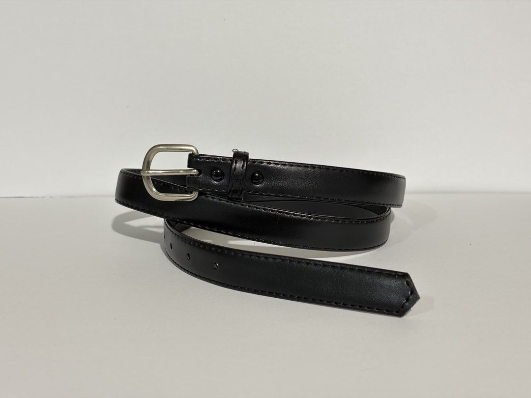 8. Black Leather Belt 34 (Category: Belts) located in Quezon City. Submitted by wagwagan_ukay_blues (Listing ID 1460663554, Image 3). Description: from Japan in good condition hole size -31” -35” width -.7” overall -39”.