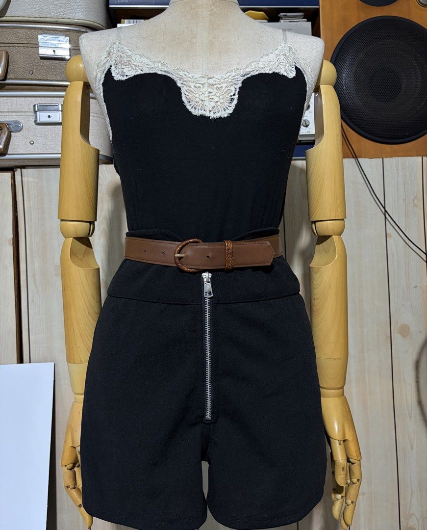 8. Brown Leather Belt 44 (Category: Belts) located in Quezon City. Submitted by wagwagan_ukay_blues (Listing ID 1460659919, Image 1). Description: ❗️color may vary due to lightings ❗️please expect signs of usage from Japan in good condition hole size - 26” -29” width -1.1” overall - 33”.