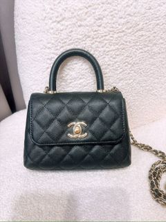 （分類：）位於 。 由 heras.luxury 提交（商品編號 1460597257，圖片 1）。簡介： 。
