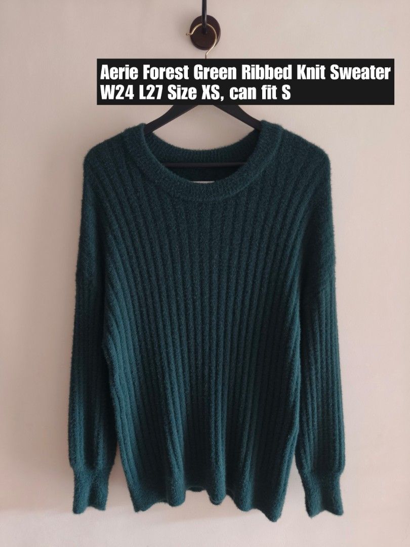 𝟐 𝐟𝐨𝐫 𝟐𝟓𝟎, 𝟑 𝐟𝐨𝐫 𝟑𝟎𝟎/Aerie Forest Green Fuzzy Ribbed Knit Sweater (Category: Tshirts & Polo Shirts ) located in Siniloan. Submitted by wingedwardrobe (Listing ID 1449655810, Image 1). Description: Aerie is known for comfy, soft pieces and this color is perfect for fall/winter. The fuzzy texture makes it look expensive but still very wearable for everyday. 𝐏𝐑𝐎𝐌𝐎: 𝟐 𝐟𝐨𝐫 𝟐𝟓𝟎, 𝟑 𝐟𝐨𝐫 𝟑𝟎𝟎 𝐇𝐨𝐰 𝐢𝐭 𝐰𝐨𝐫𝐤𝐬: 𝐘𝐨𝐮 