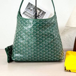 (Category: ) located in . Submitted by millen.outlet (Listing ID 1460554048, Image 1). Description: .