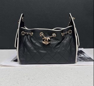 （分類：）位於 。 由 bellize.luxury 提交（商品編號 1460536752，圖片 1）。簡介： 。