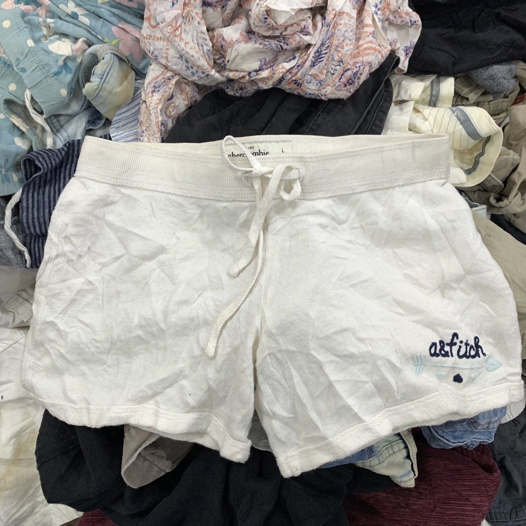 Abercrombie shorts (Category: Shorts) located in Kabankalan. Submitted by leans_closet (Listing ID 1460673538, Image 1). Description: .