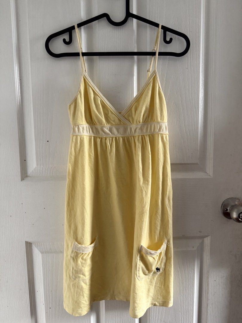abercrombie top (Category: Others Tops) located in Manila. Submitted by zmamuscielita (Listing ID 1460614868, Image 1). Description: abercrombie L on tag no issues best fit small to med .